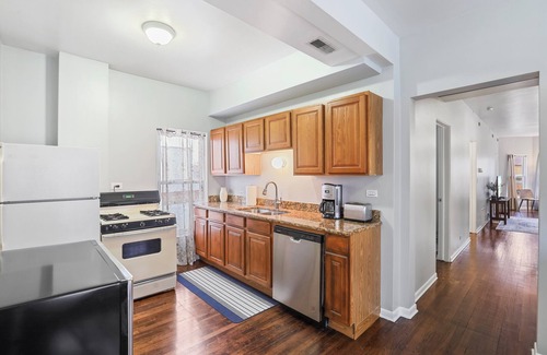 Brookfield Apartment | Downtown Brookfield Haven