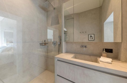 Quartier Royal - Koninklijke Wijk Apartment | Downtown Brussels Splendor Suites V