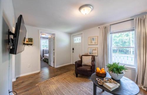 Athens House | Downtown Bungalow Less than 1.5 Miles to UGA