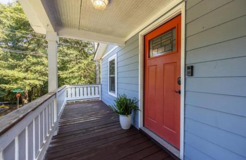 Athens House | Downtown Bungalow