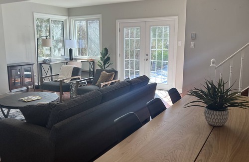 Burlington House | Downtown Burlington Retreat - New Listing