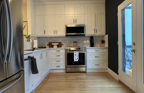 Connaught House | Downtown Calgary 2-bedroom Townhouse