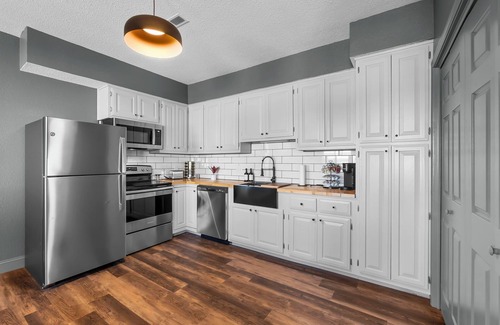 Cape Girardeau Apartment | Downtown Cape 2 Bdrm/2 Bath Apt, Cozy & Walkable