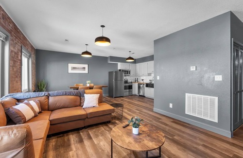 Cape Girardeau Apartment | Downtown Cape 2 Bdrm/2 Bath Apt, Cozy & Walkable