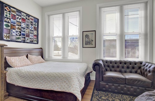 Carlisle House | Downtown Carlisle Townhouse