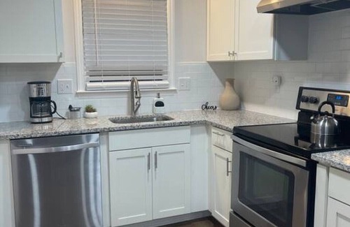 Cary Condo | Downtown Cary Comfort | 2 King Beds | 75 in TV
