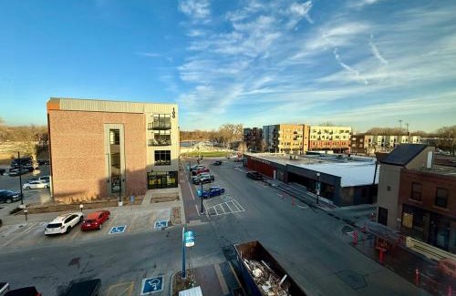 Cedar Falls Community Main Street Apartment | Downtown CF Retreat, King Beds, Brewery Below!