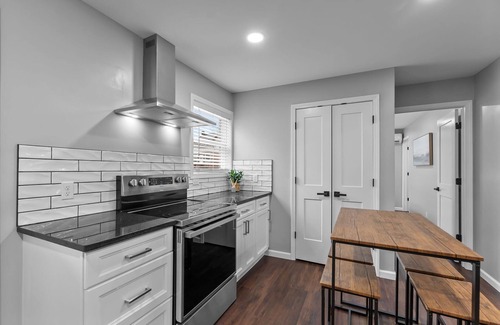 Cape Girardeau Apartment | Downtown Charm: 2 BR Retreat, #9