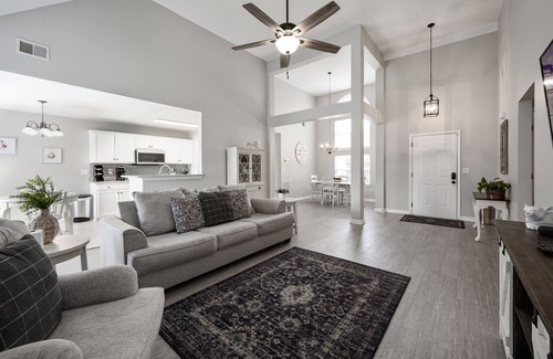 Cartersville House | Downtown Charm: Pet-Friendly 4BR Bright Open House