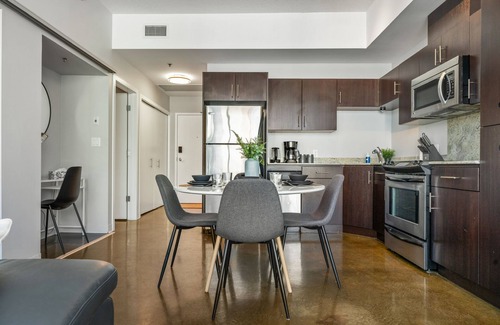 Mission District Condo | Downtown Chic Retreat | Elegant + Free Parking