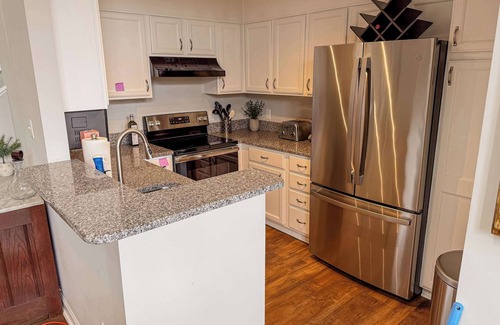 Downtown Condo | Downtown Condo - 2BR, 2BA, Walk to Everything!