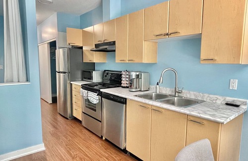Downtown Vancouver Apartment | Downtown Condo Next to the Entertainment District near English Bay