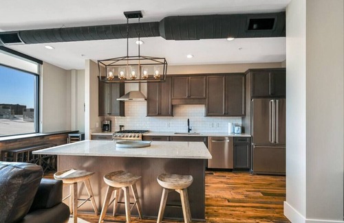 Downtown Asheville Apartment | Downtown Condo with Two Ensuite King Bedrooms