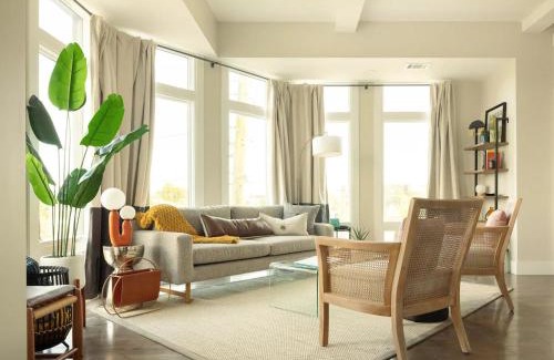 Old West Broad Neighborhood Apartment | Downtown, contemporary, 2 bedroom, Roof Terrace! 2B