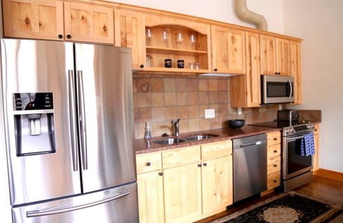 Estes Park Condo | Downtown Corner Luxury Loft on the Riverwalk - King Bed!