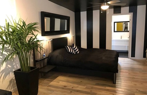 Southside Condo | Downtown Cozy Condo-Walk to best Diners, Breweries, NAU, Historic Flagstaff!