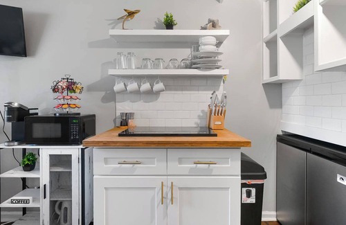 Southwest Raleigh Apartment | Downtown Cozy Loft