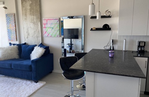 Lake Dot Apartment | Downtown: Creative 1-Bedroom in Stylish High rise