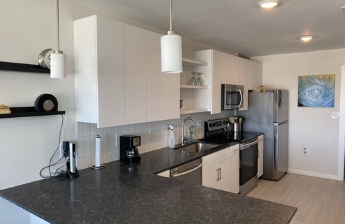 Lake Dot Apartment | Downtown: Creative 1-Bedroom in Stylish High rise