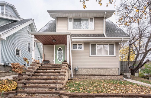 Water Hill Apartment | Downtown Delight! Cozy, 1 Bedroom garden apartment