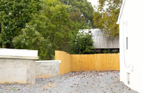 Mount Airy Apartment | Downtown Delight King Beds Comfort & the Greenway!