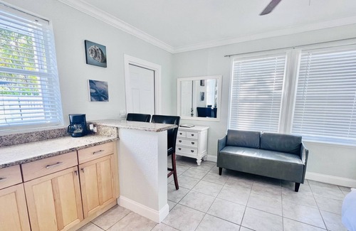 Highland Park Delray Villa | Downtown Delray Studio With Private Yard.
