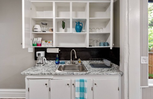 Uptown House | Downtown Denver ❂Capitol Hill Beachy Getaway ❂94 Walk Score ❂King Bed
