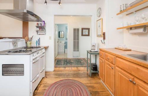 Arcata Apartment | Downtown Digs-Sauna, Hot Tub, Bikes - Fun Times!