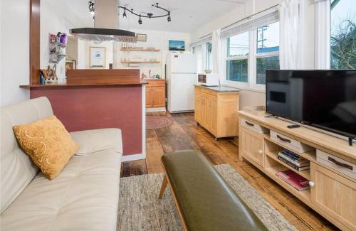 Arcata Apartment | Downtown Digs-Sauna, Hot Tub, Bikes - Fun Times!