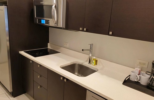 Doral Condo | Downtown Doral Studio Sleeps 4, Kitchen, Pool
