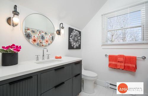 Douglas Apartment | Downtown Douglas Coach House