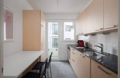 Oerlikon Apartment | Downtown Dream: 3.5BR with Balcony and Style BA22