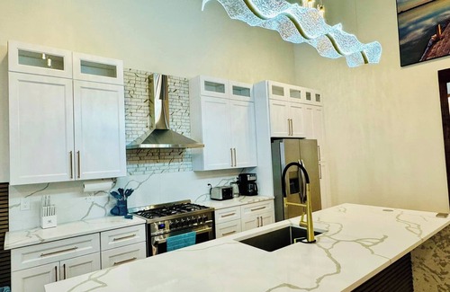 Alexander City House | Downtown Dreaming Alex City/Lake Martin