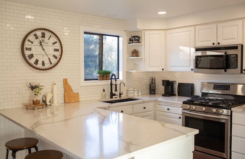 Eagle Other | Downtown Eagle Farmhouse/Spa