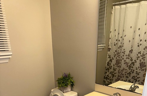 Greenville House | DOWNTOWN ECU TOWNHOME ALONG THE GREENWAY/TAR RIVER