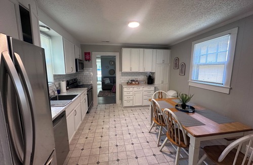 Anderson House | Downtown Electric city Escape 3 Bed 2 Bath