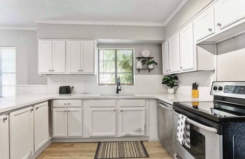 Riverside Heights House | Downtown Escape - For 10