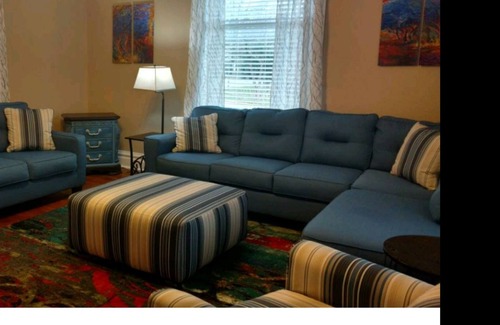 Florence House | DOWNTOWN FLORENCE HOME CLOSE TO EVERYTHING!