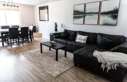 Casper Apartment | Downtown Forest Retreat