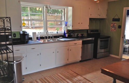 Franklin Cottage | Downtown Franklin!Very Clean and Quiet/Fenced yard/Dog friendly! No Cats