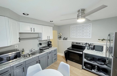 Downtown Condo | Downtown Frederick Creekside Escape