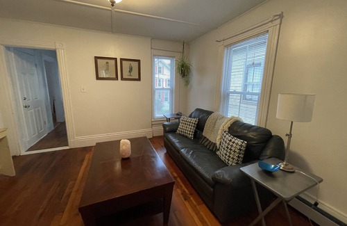 Concord Apartment | Downtown Fresh Bright 2 Bedroom Remodeled Historic Apartment