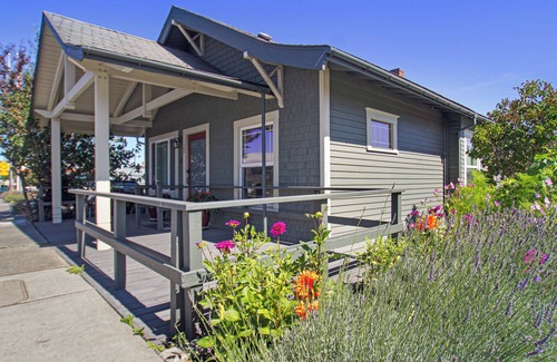 Friday Harbor House | Downtown Friday Harbor! Adults Only (CCS#4)