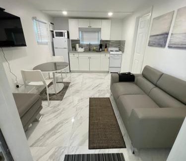 Sailboat Bend Apartment | Downtown FTL apartments on the River