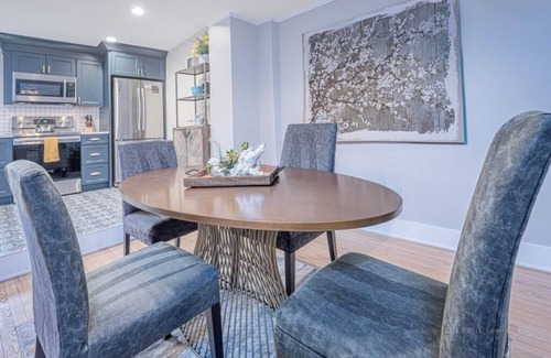 Galena Apartment | Downtown Galena Luxury Rentals Suite 3 Parking New