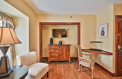 Milford House | Downtown Gem: Top-Rated Location, Modern Comfort, Historic Charm!