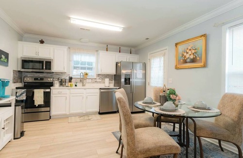 Biddleville House | Downtown Gem w/Fenced Yard, BBQ Grill and Firepit