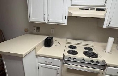 University Hill Apartment | Downtown Getaway/Free Parking