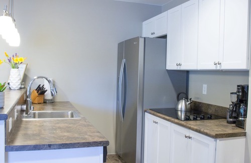 Caseville Condo | Downtown Getaway