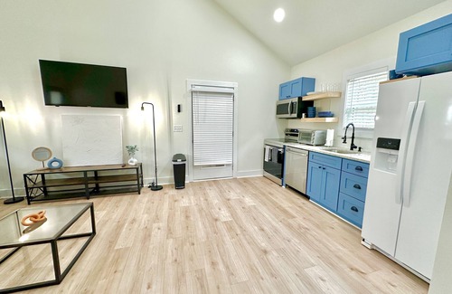 Conestee Cottage | Downtown Greenville White House